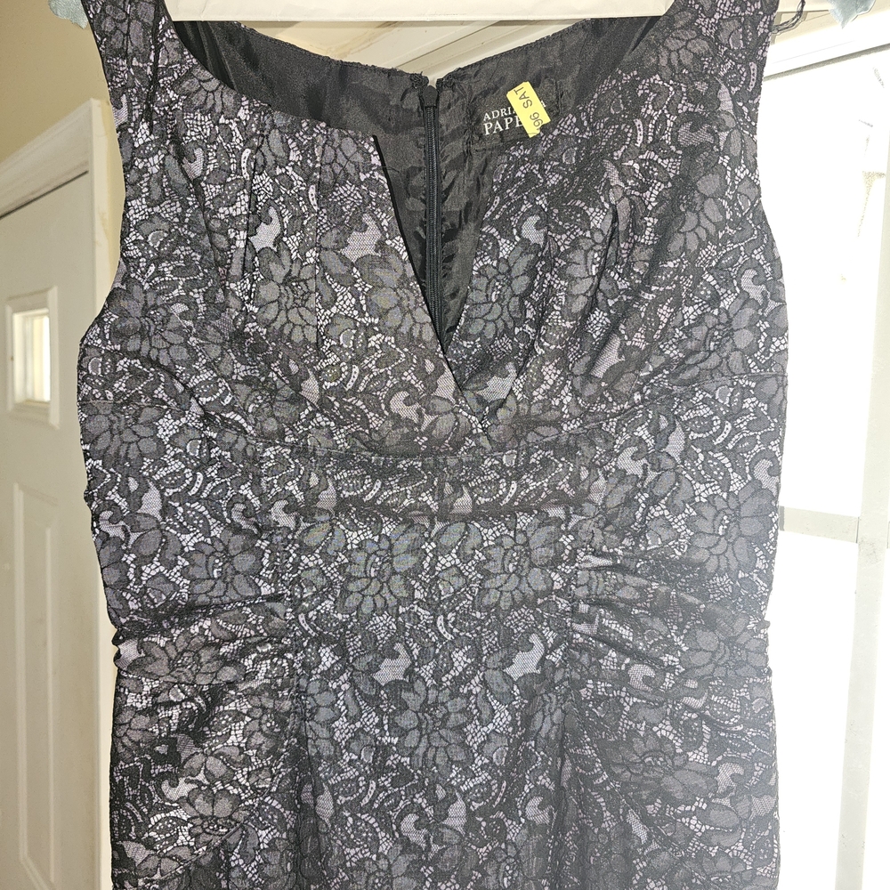 Adrianna Papell Black Lace Sleeveless Evening Dress